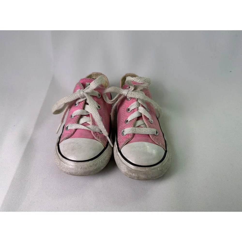 Converse step into